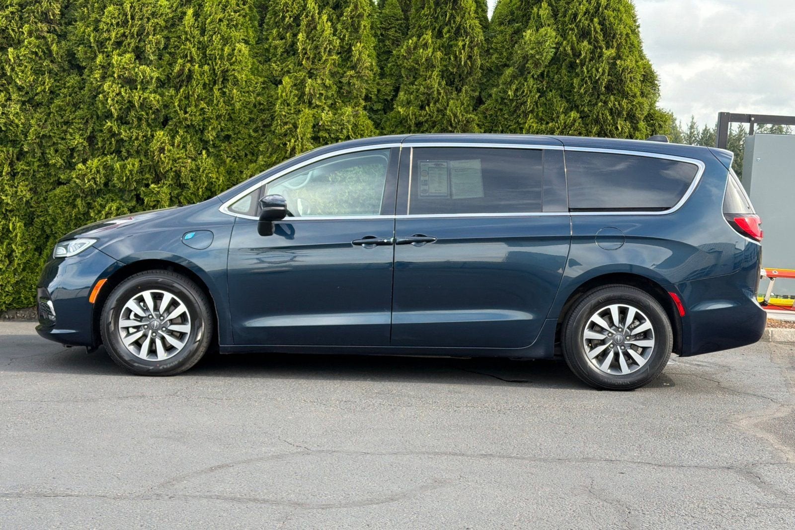 2023 Chrysler Pacifica Hybrid Touring L