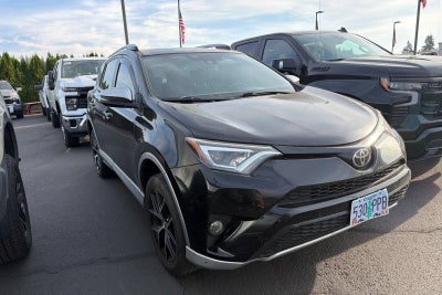 2018 Toyota RAV4 SE
