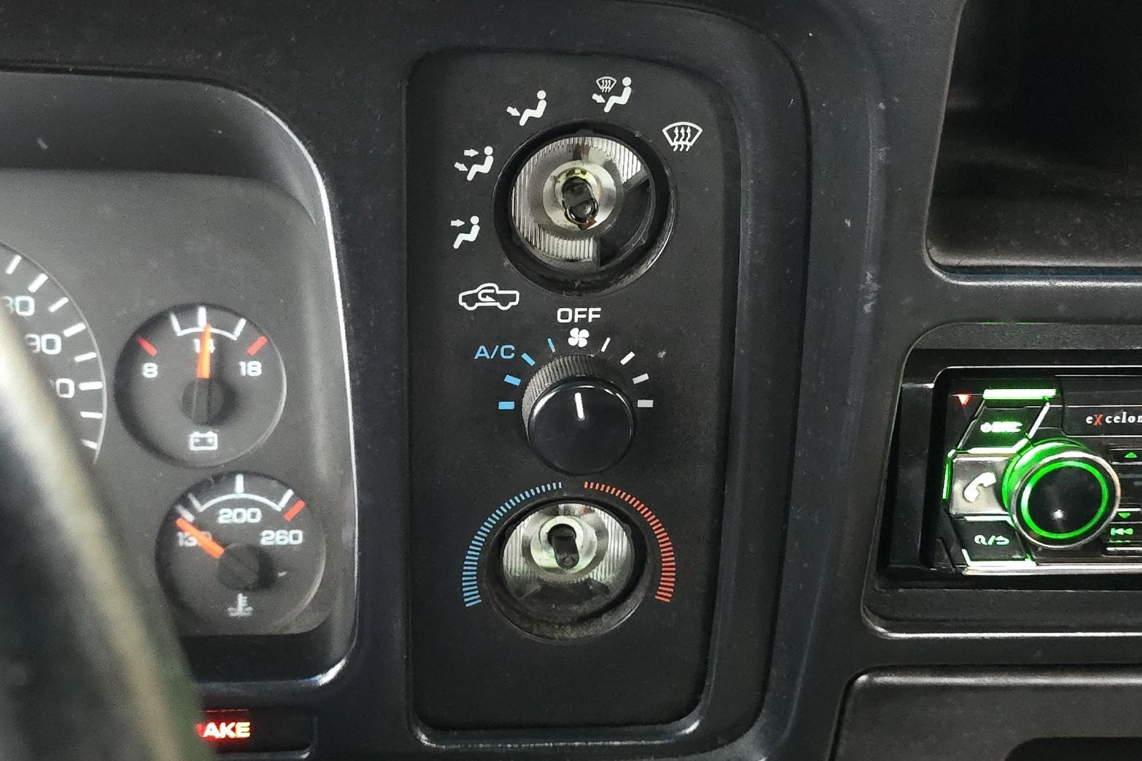 1997 Dodge Ram 1500 CLUB 139WB 4WD