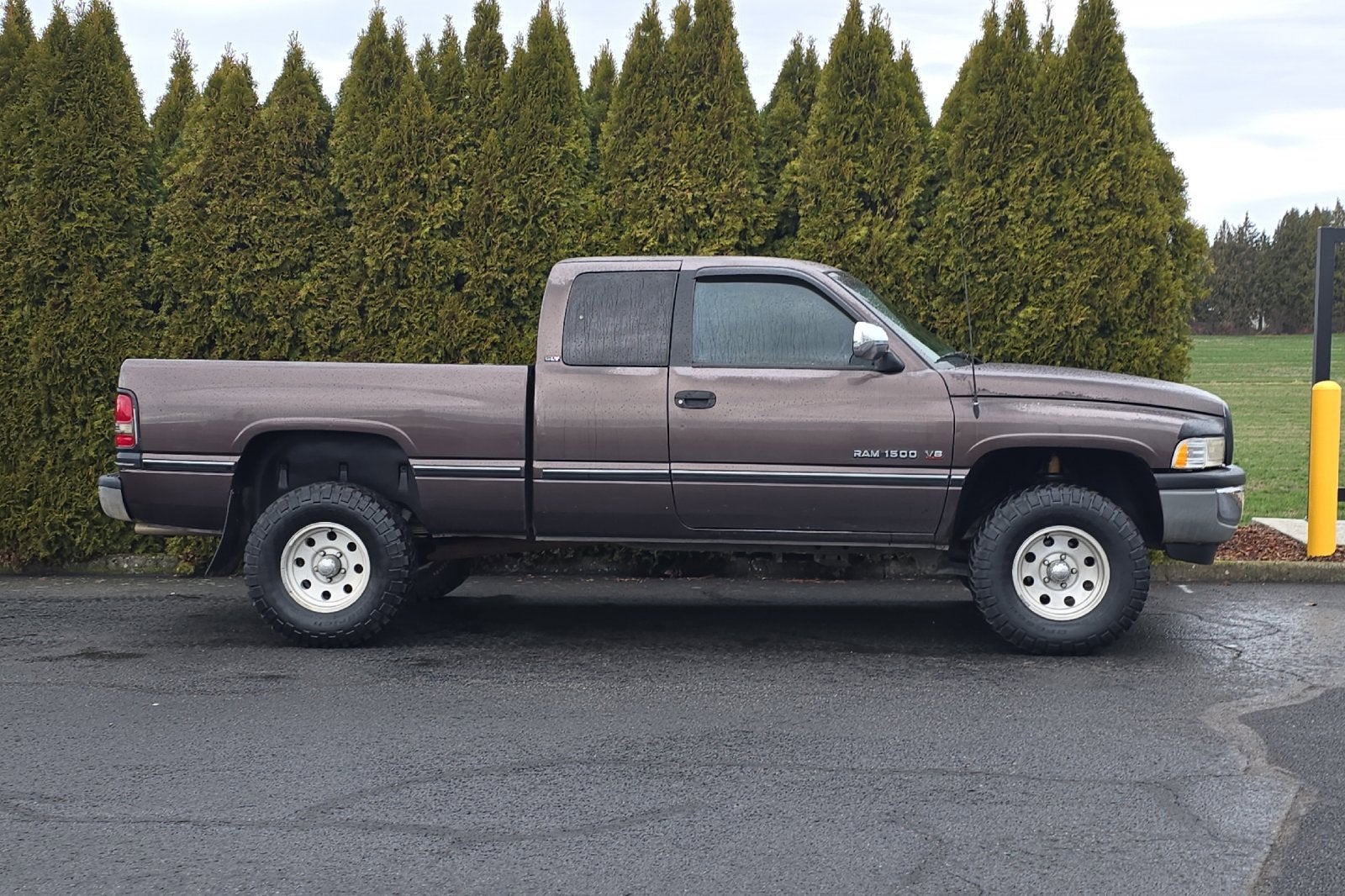 1997 Dodge Ram 1500 CLUB 139WB 4WD