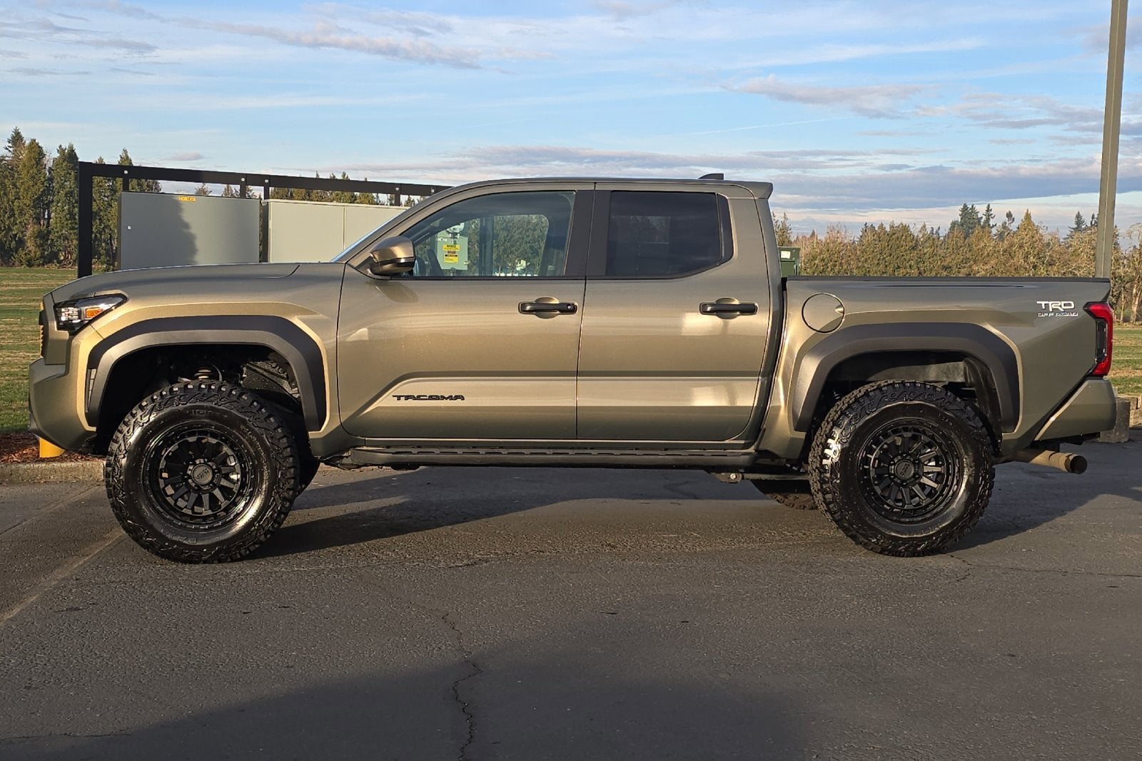 2025 Toyota Tacoma 4WD SR