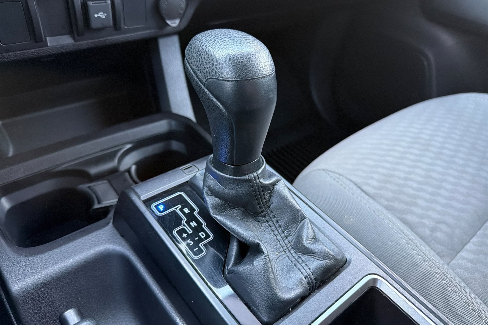 2022 Toyota Tacoma 2WD SR
