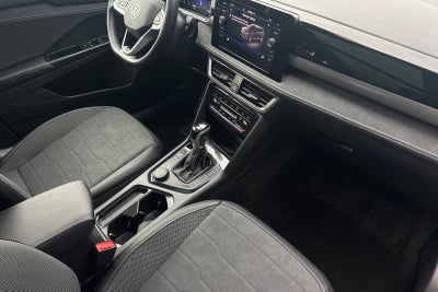 2025 Volkswagen Taos SE Black