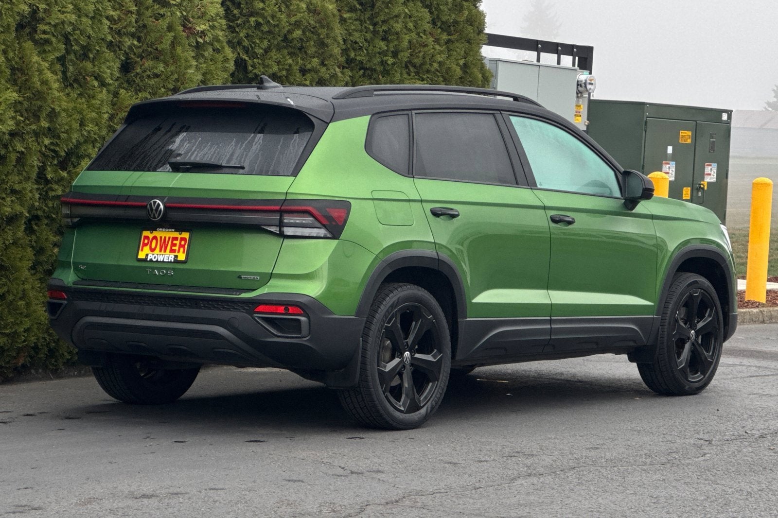 2025 Volkswagen Taos SE Black