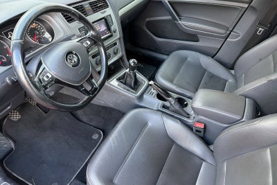2015 Volkswagen Golf TDI S