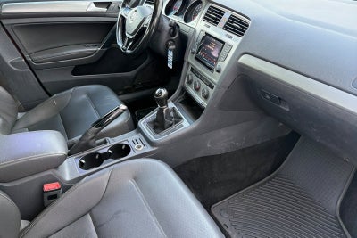 2015 Volkswagen Golf TDI S