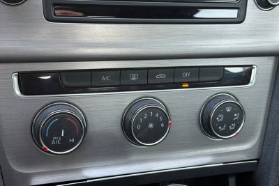 2015 Volkswagen Golf TDI S
