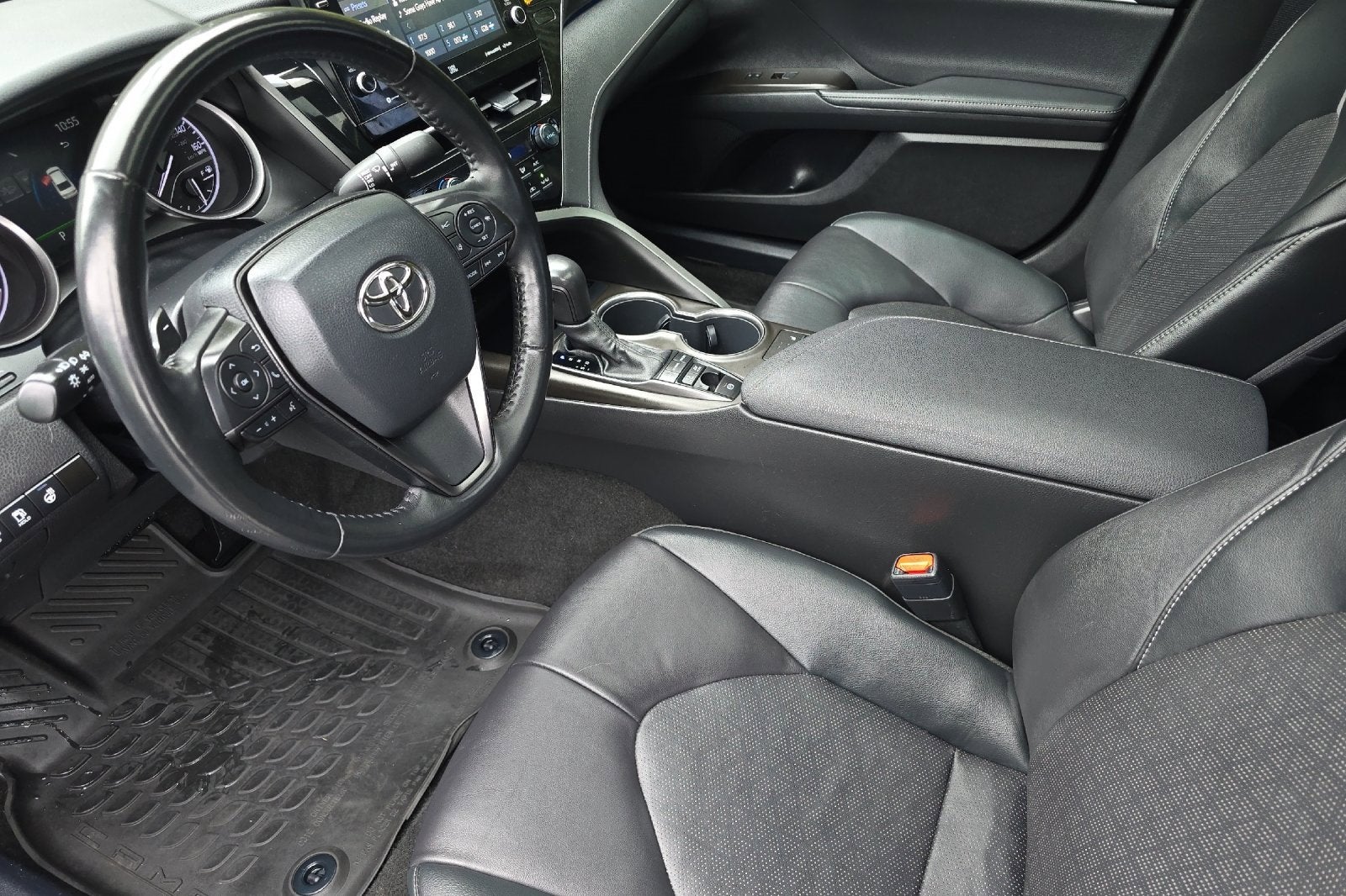 2022 Toyota Camry Hybrid XSE