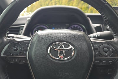 2022 Toyota Camry Hybrid XSE