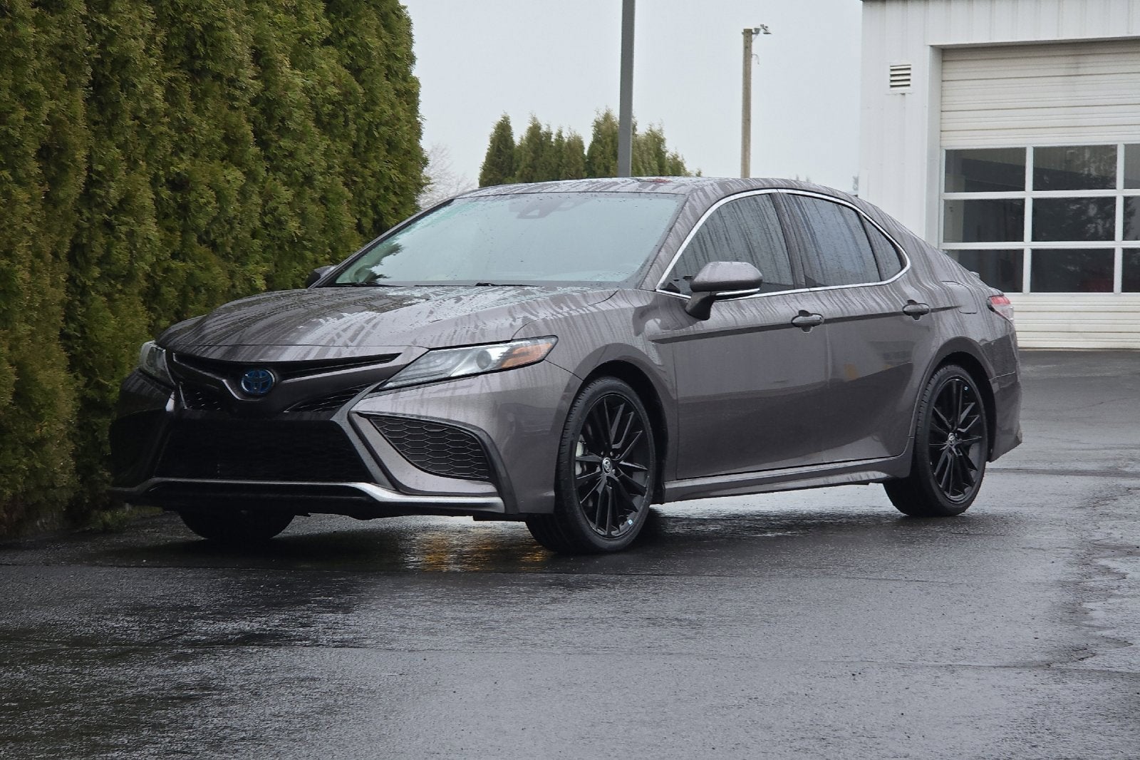 2022 Toyota Camry Hybrid XSE