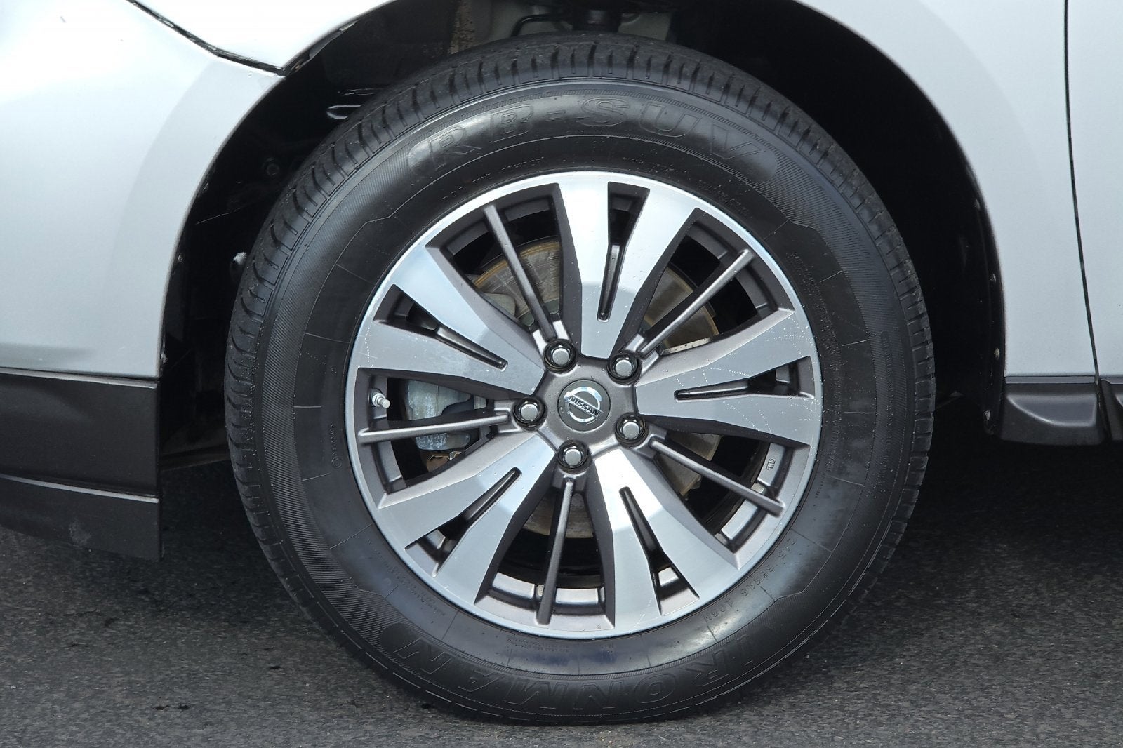 2017 Nissan Pathfinder SV