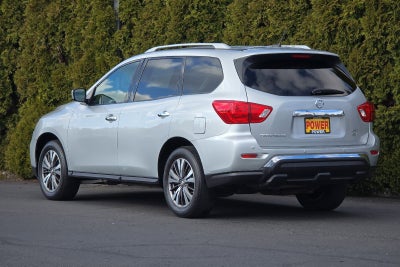 2017 Nissan Pathfinder SV
