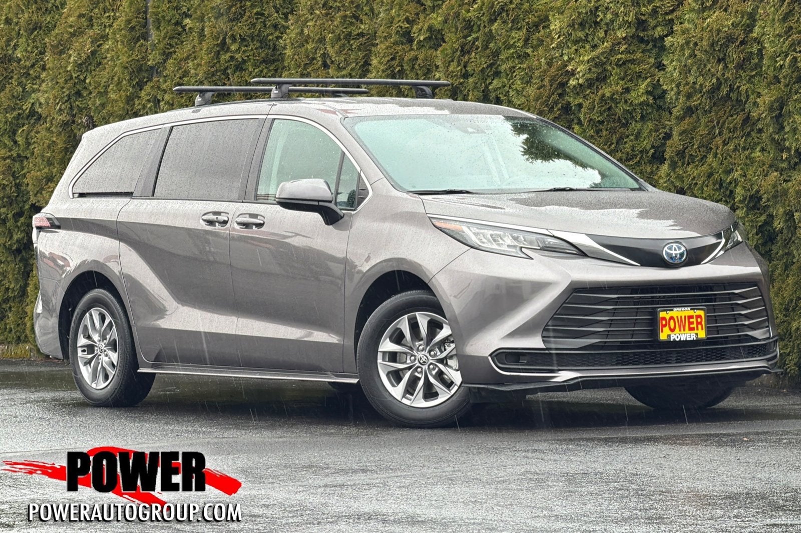 2022 Toyota Sienna LE