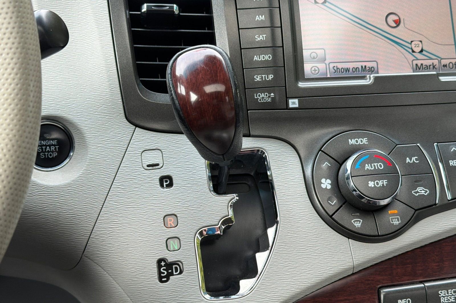 2012 Toyota Sienna XLE AAS