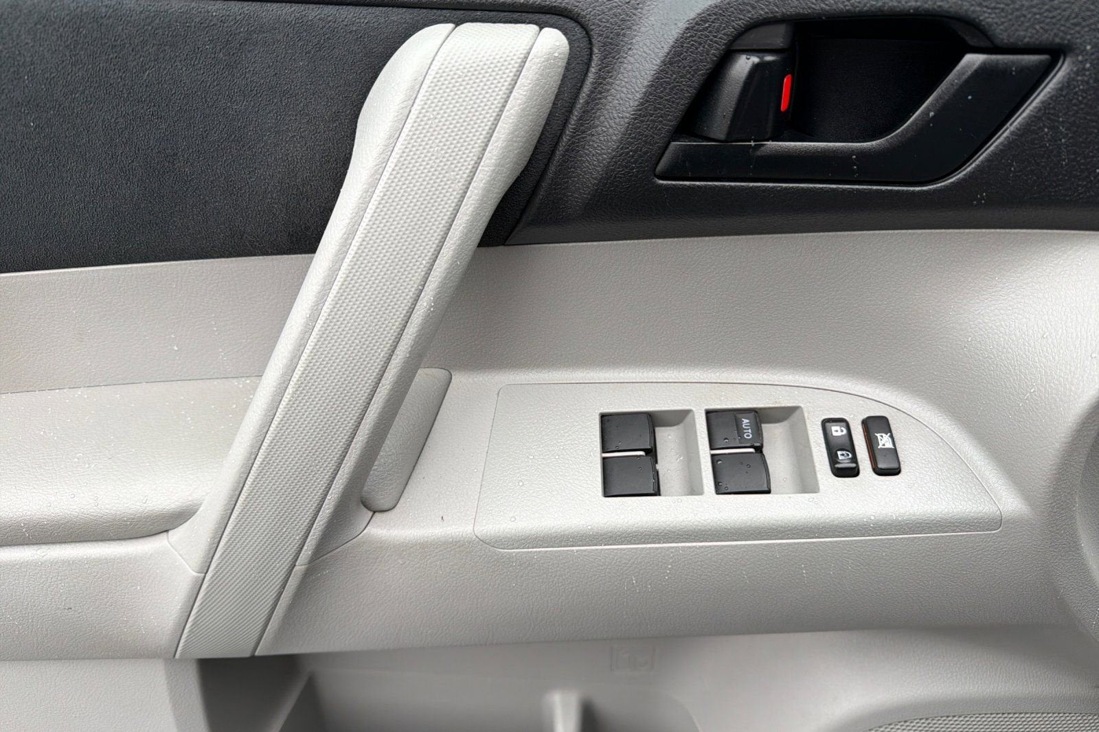 2012 Toyota Highlander Base