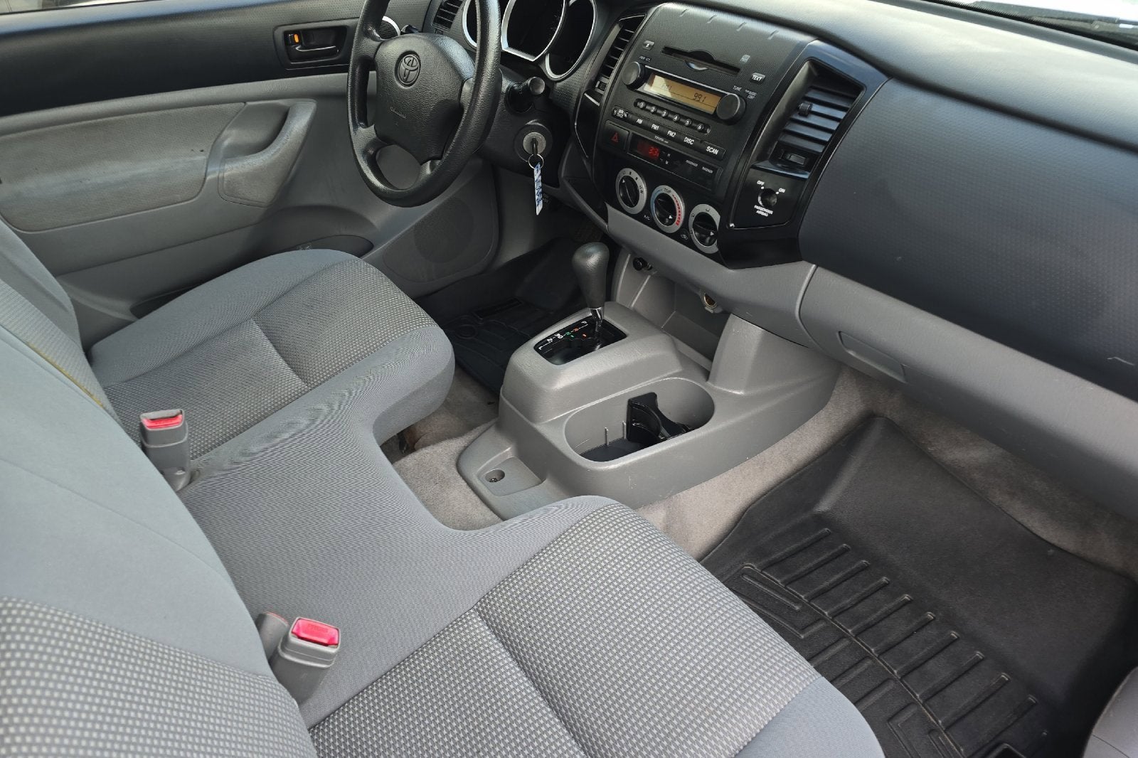 2005 Toyota Tacoma REG CAB 2WD AT