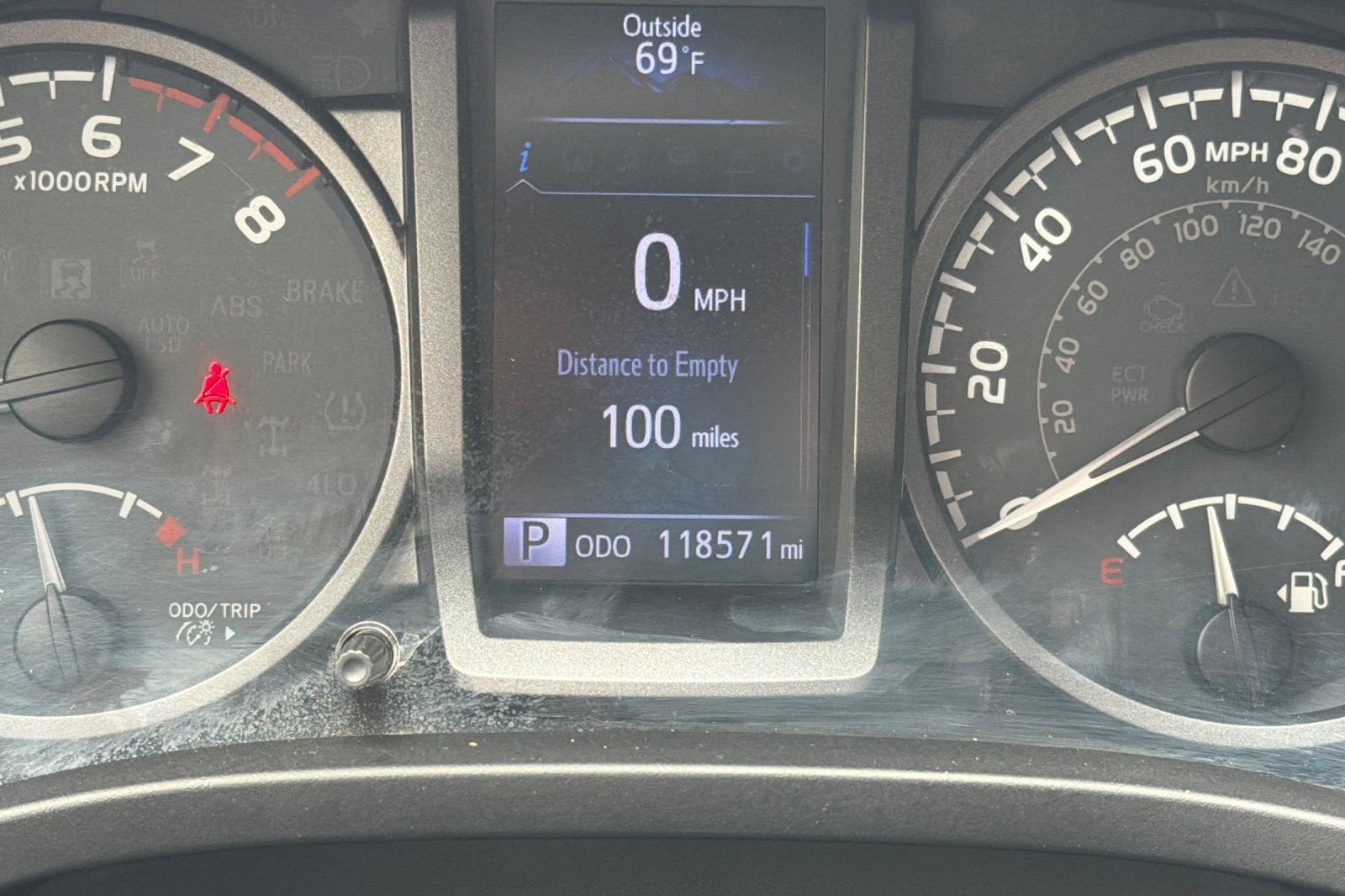 2018 Toyota Tacoma SR