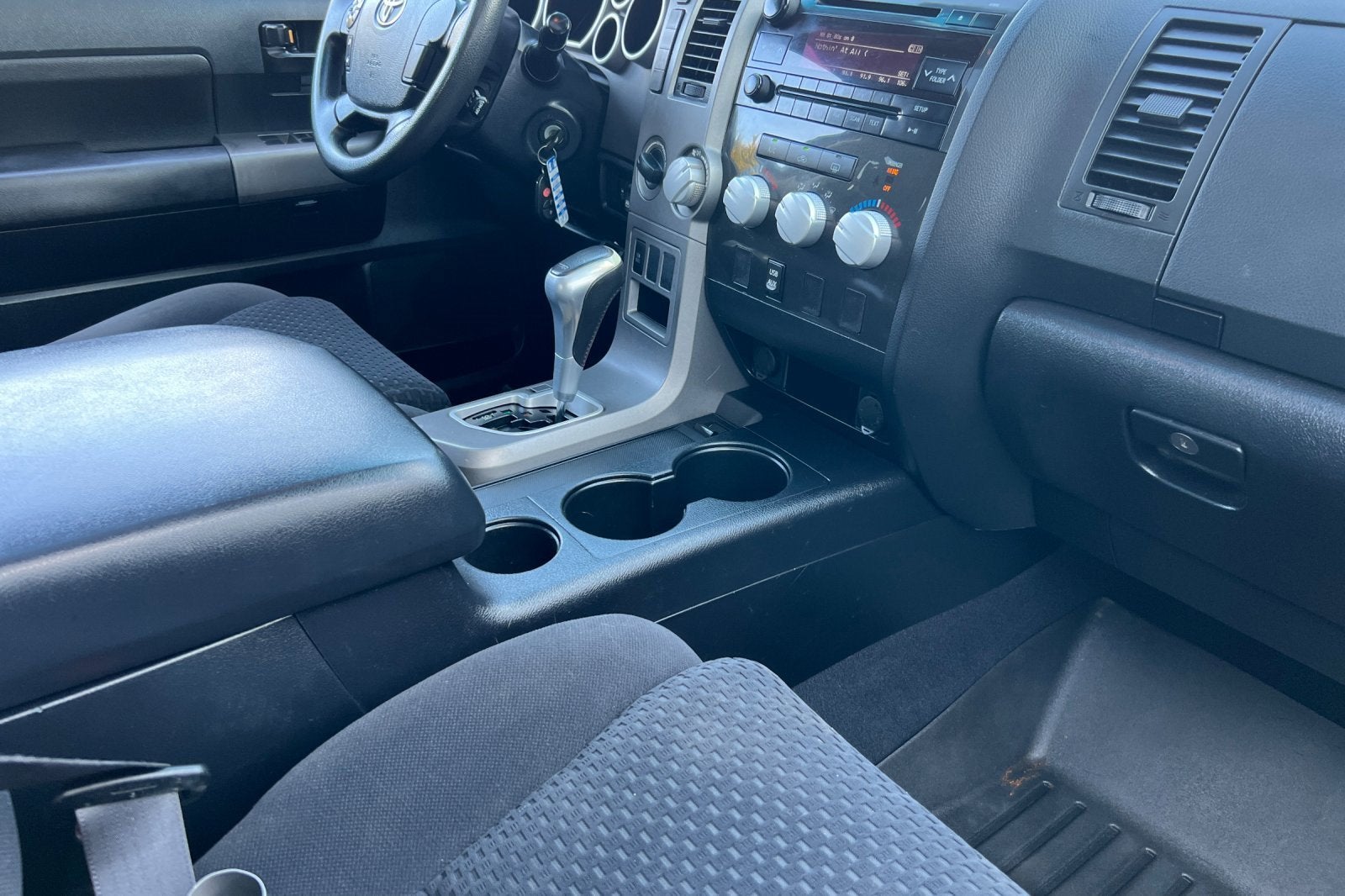 2012 Toyota Tundra 4WD Truck CREW 4WD V8 5.7 G