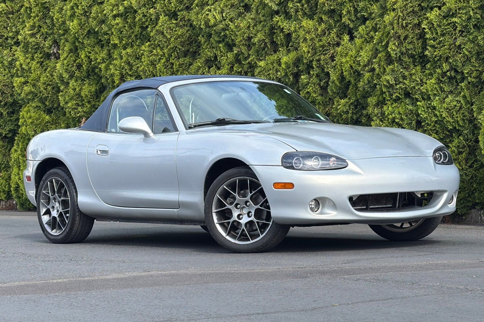 2004 Mazda Mazda MX-5 Miata Cloth