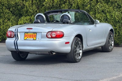 2004 Mazda Mazda MX-5 Miata Cloth
