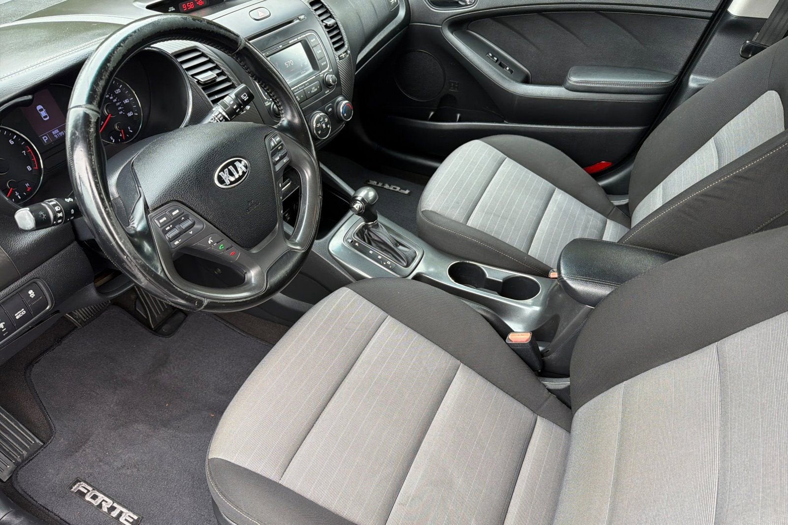 2016 Kia Forte 5-Door EX