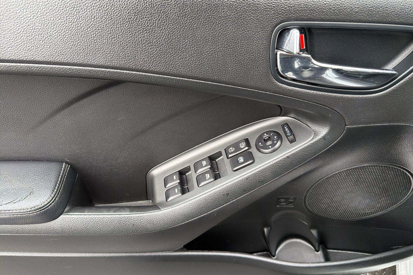 2016 Kia Forte 5-Door EX