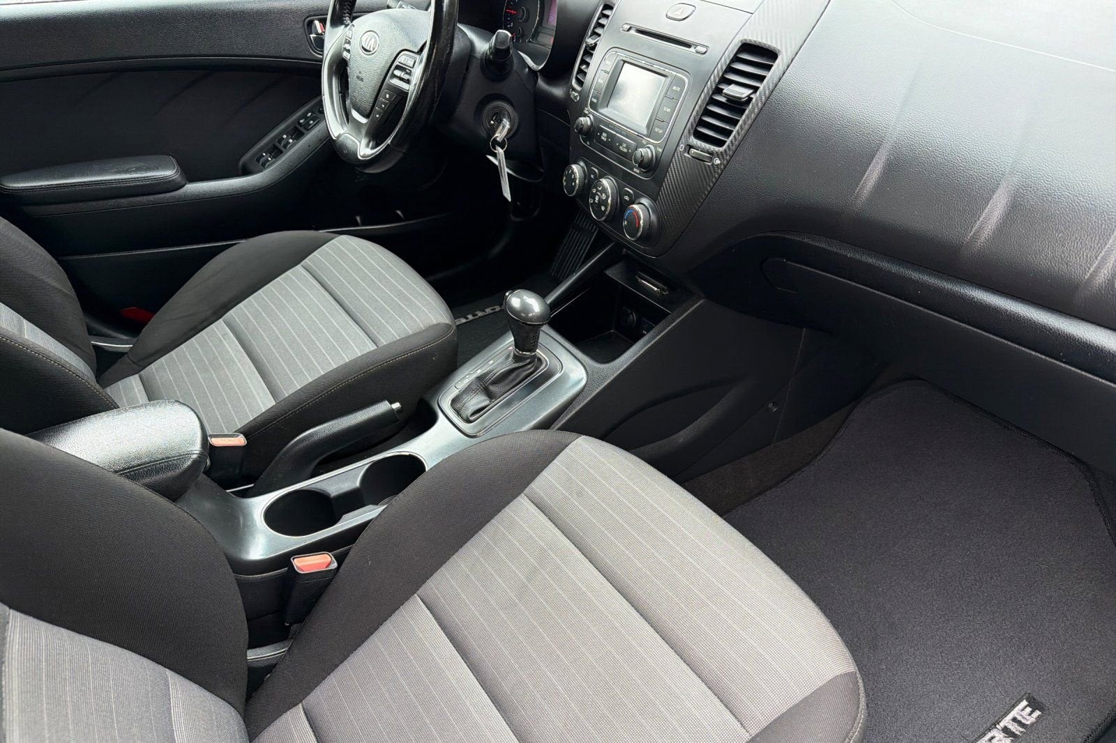 2016 Kia Forte 5-Door EX