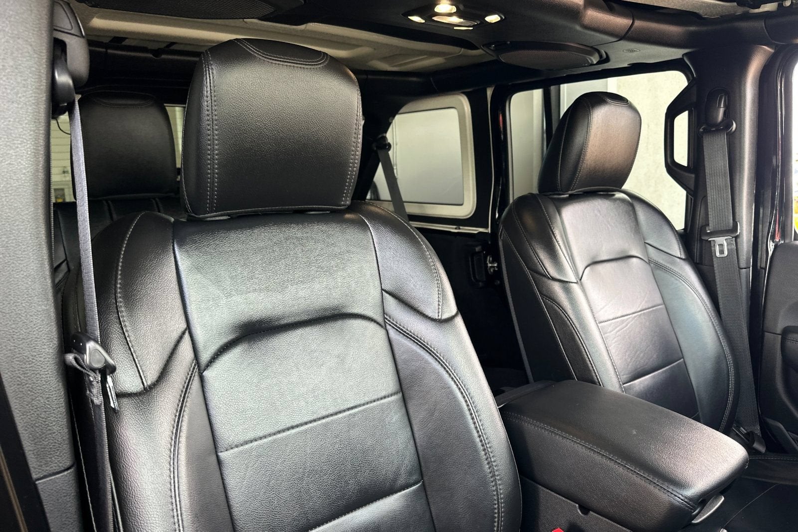 2021 Jeep Wrangler Unlimited Sahara Altitude