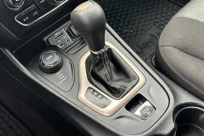 2017 Jeep Cherokee Sport
