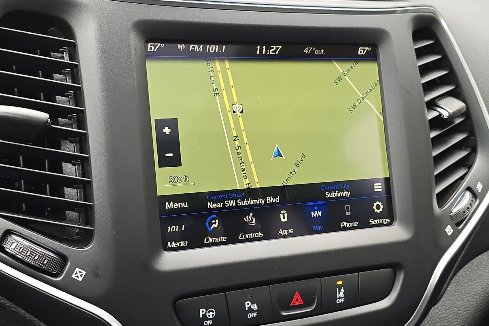 2023 Jeep Cherokee Altitude Lux