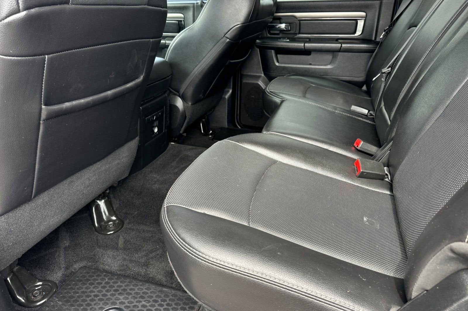 2016 RAM 1500 Sport