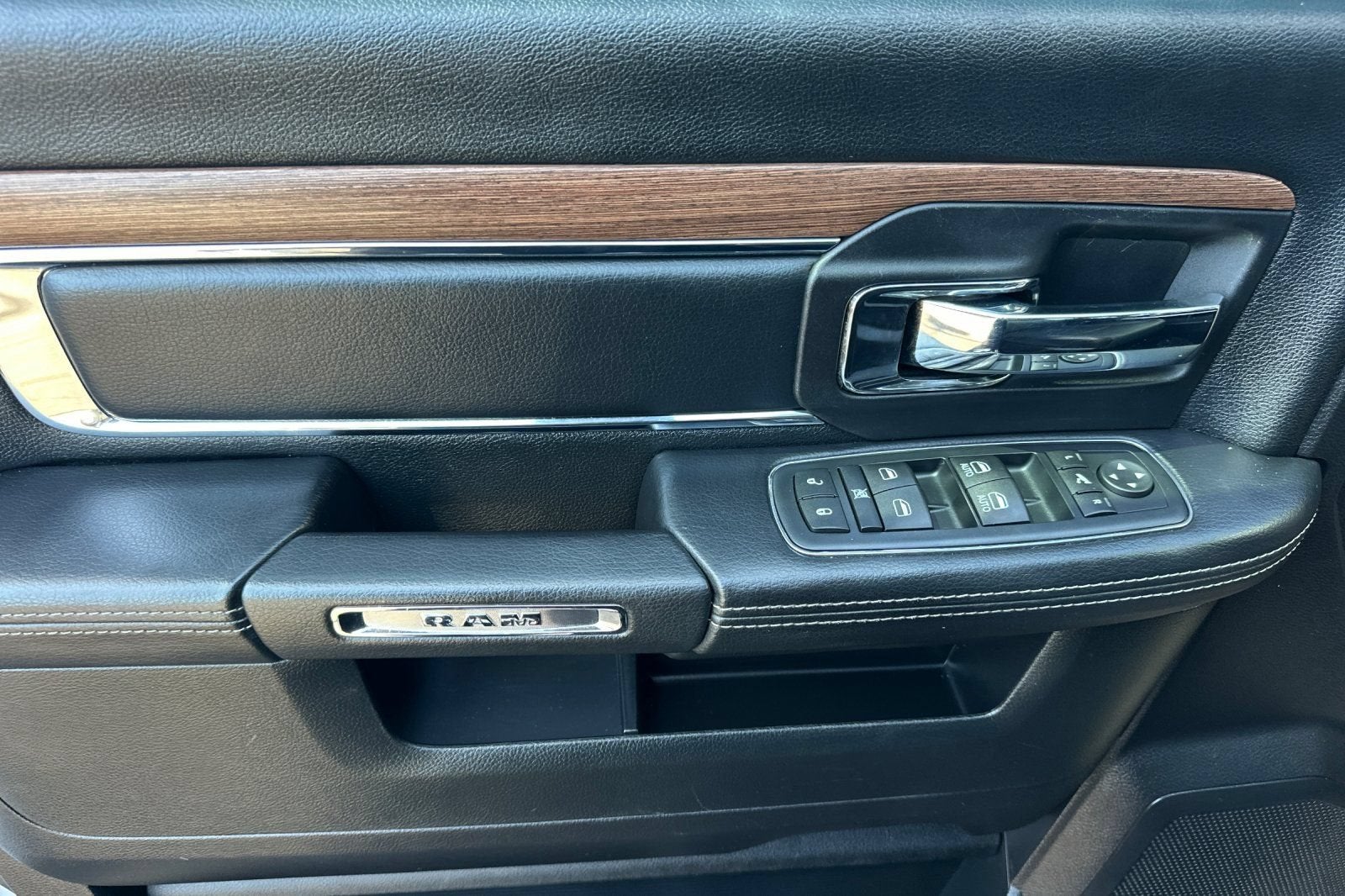 2016 RAM 1500 Laramie