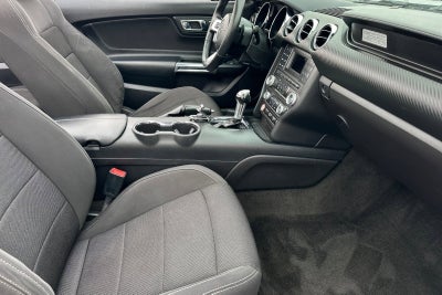 2017 Ford Mustang V6