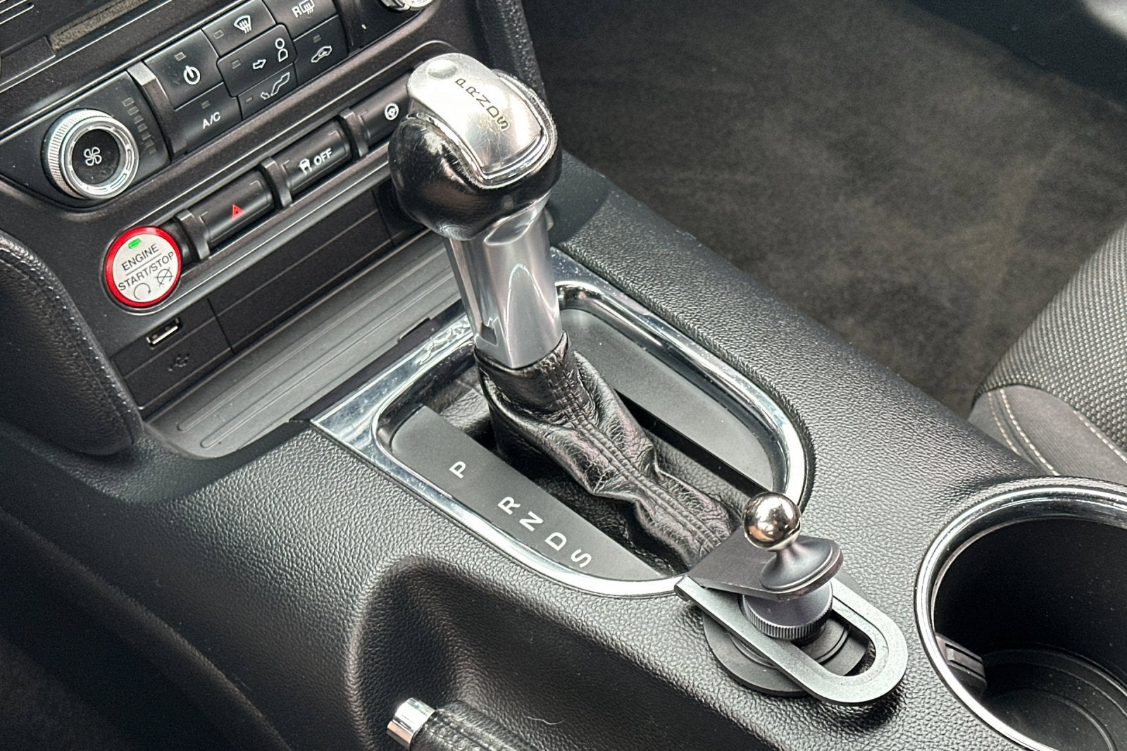 2017 Ford Mustang V6