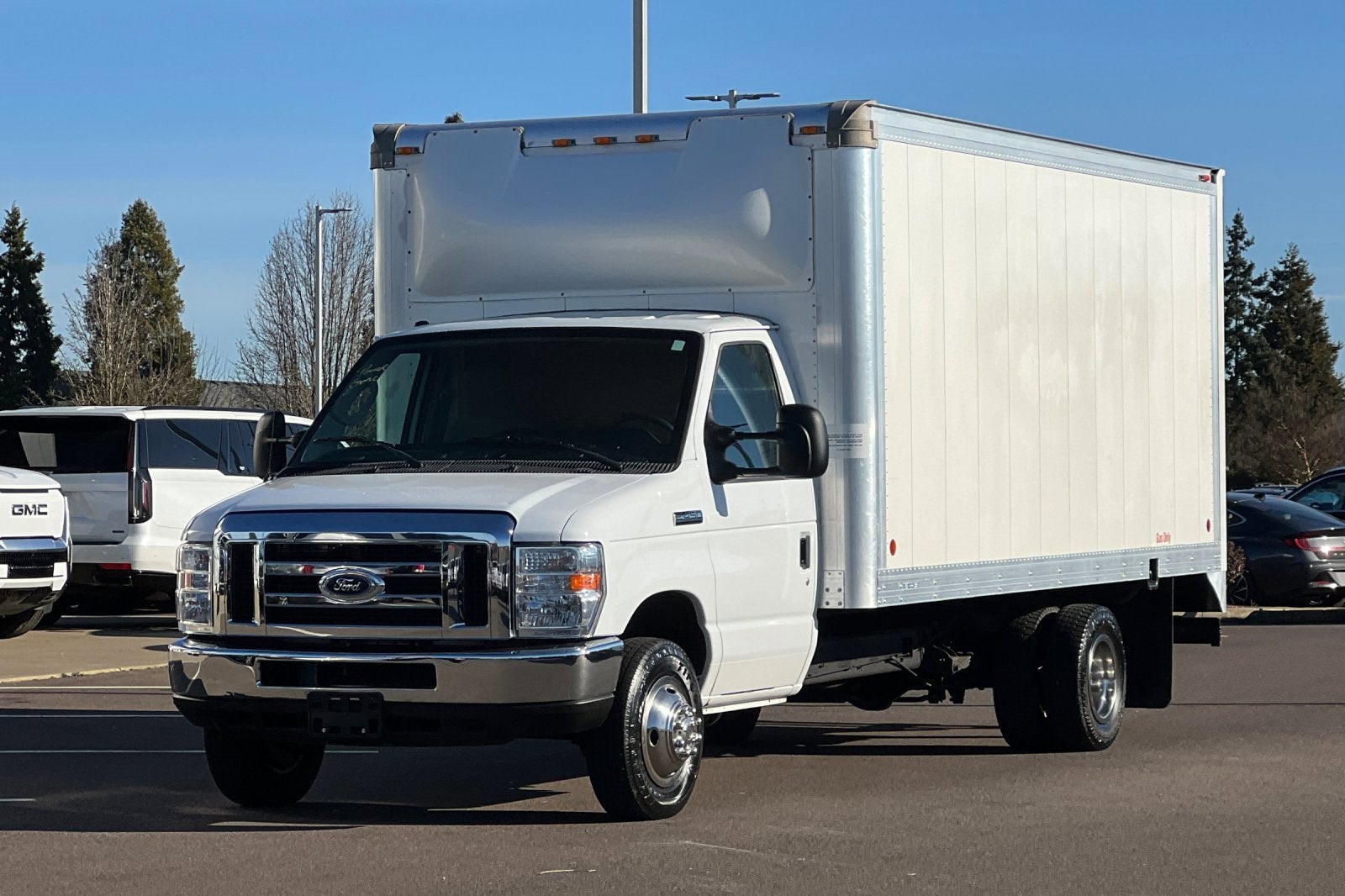 2018 Ford E-Series Cutaway E-450 DRW WB