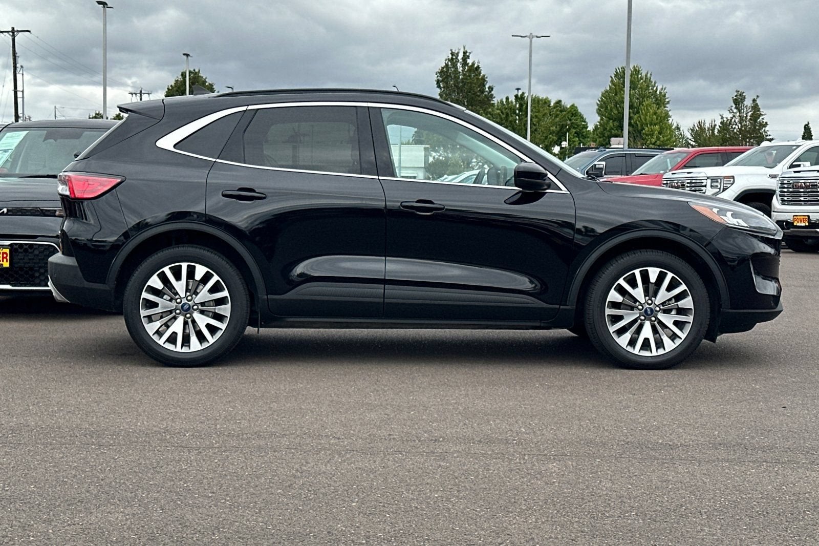 2022 Ford Escape Titanium