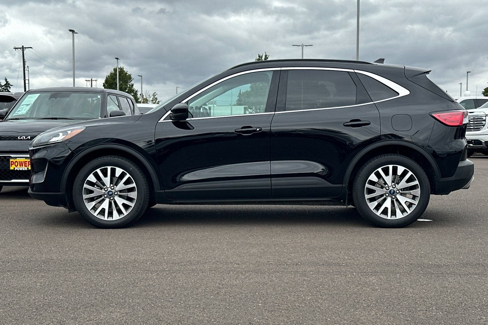 2022 Ford Escape Titanium