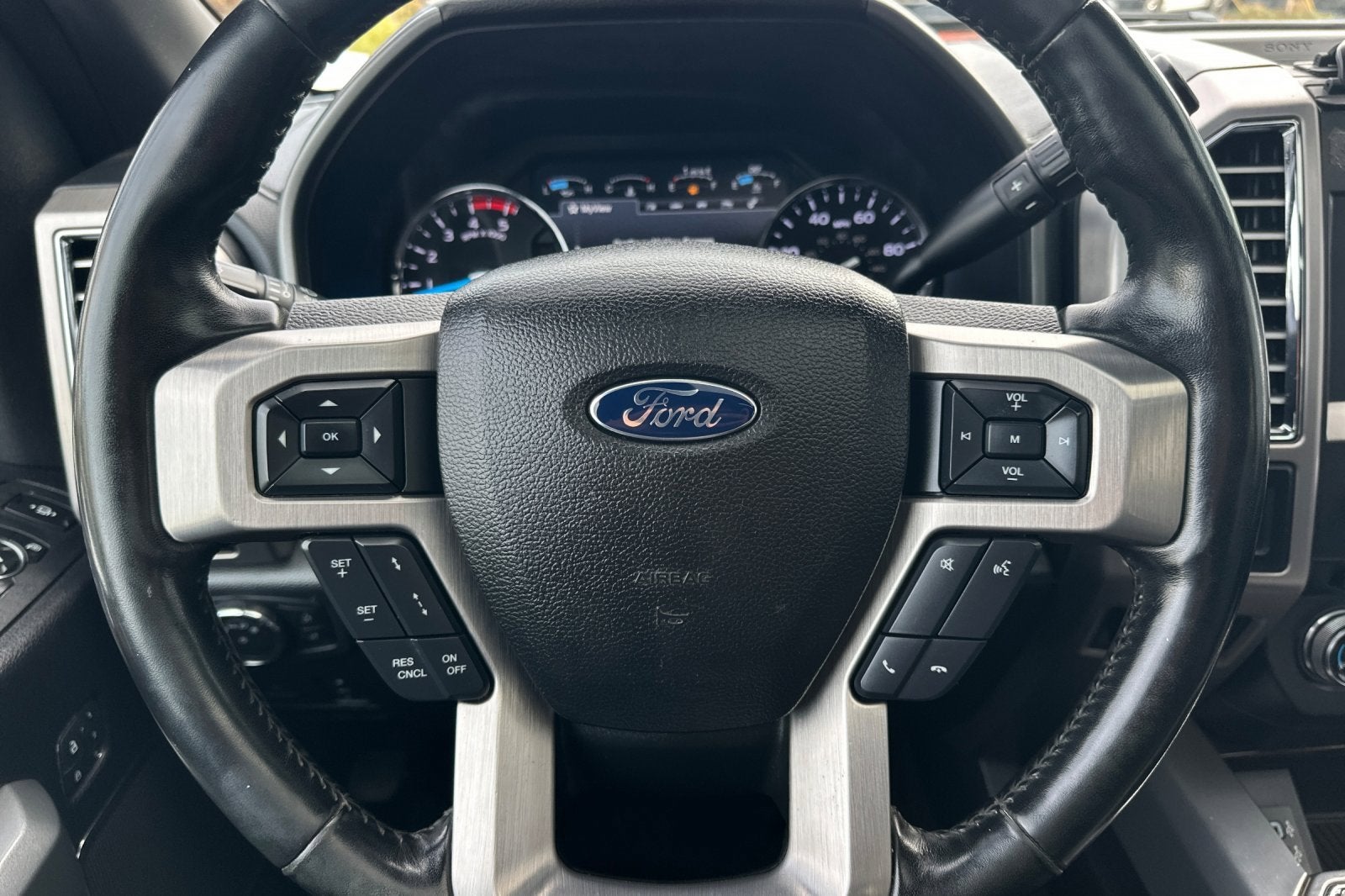 2017 Ford Super Duty F-250 SRW Lariat