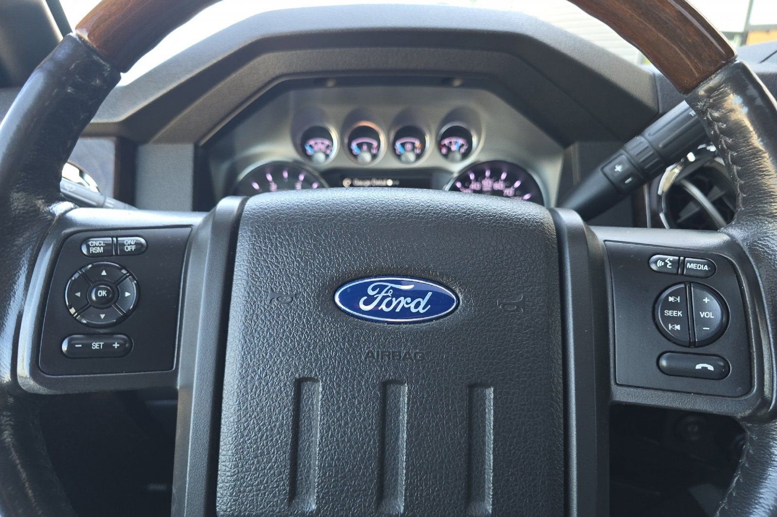 2016 Ford Super Duty F-350 SRW Platinum