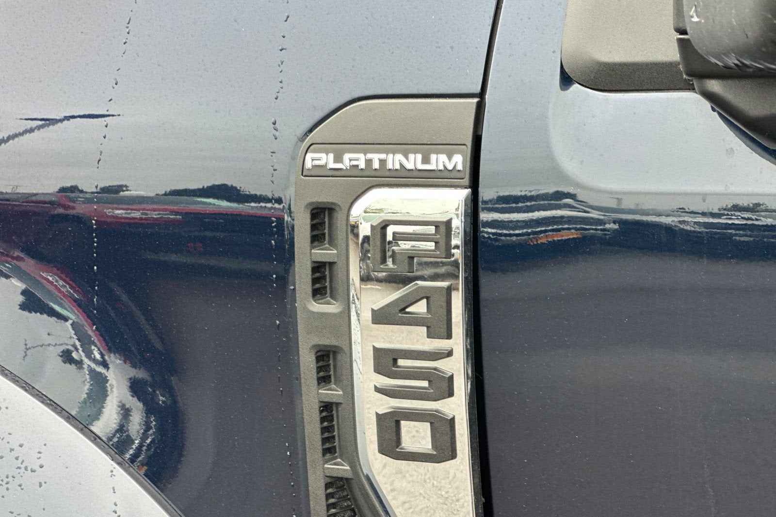 2024 Ford Super Duty F-450 DRW XL