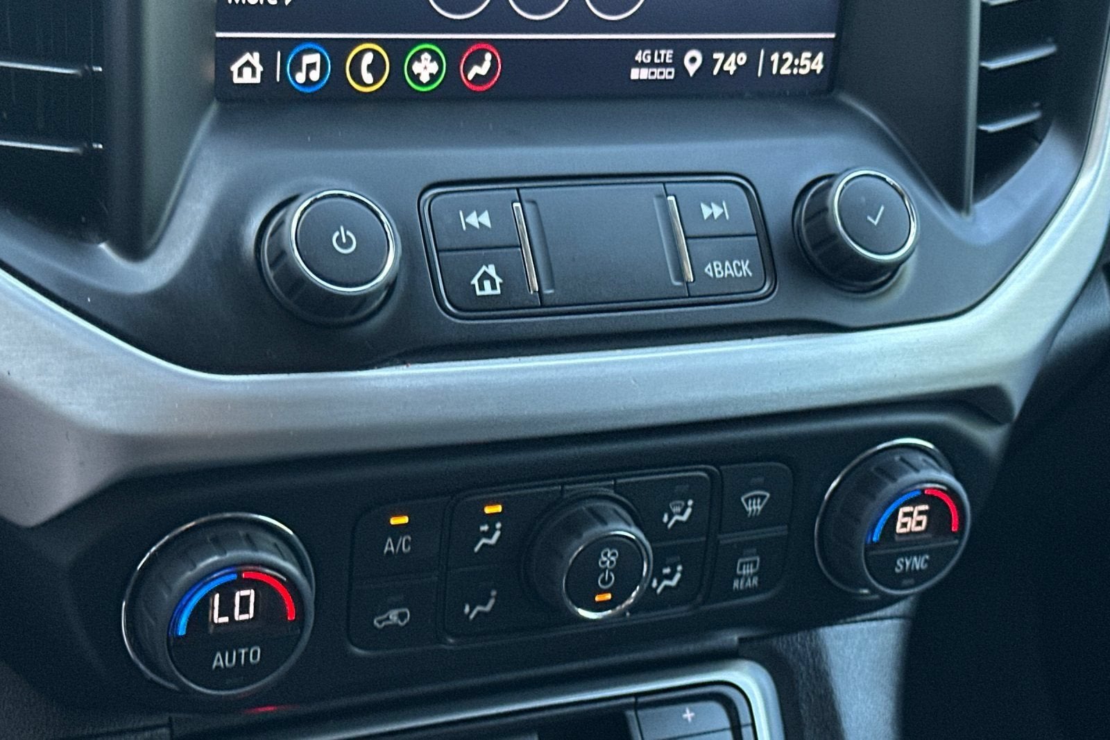 2022 GMC Acadia SLE