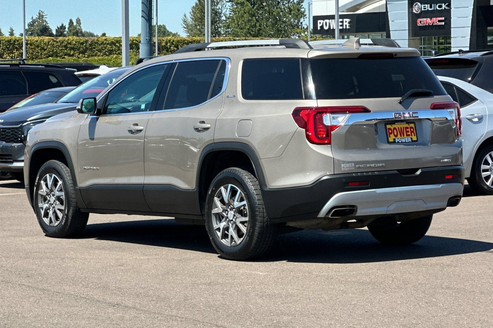 2022 GMC Acadia SLE