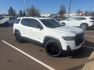 2022 GMC Acadia SLT