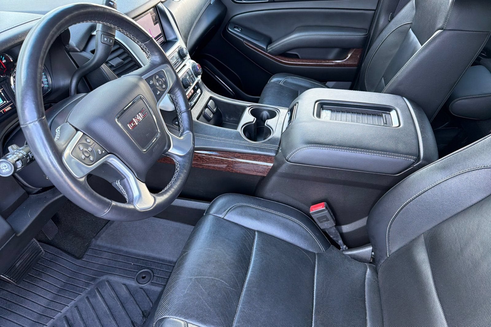 2017 GMC Yukon SLT