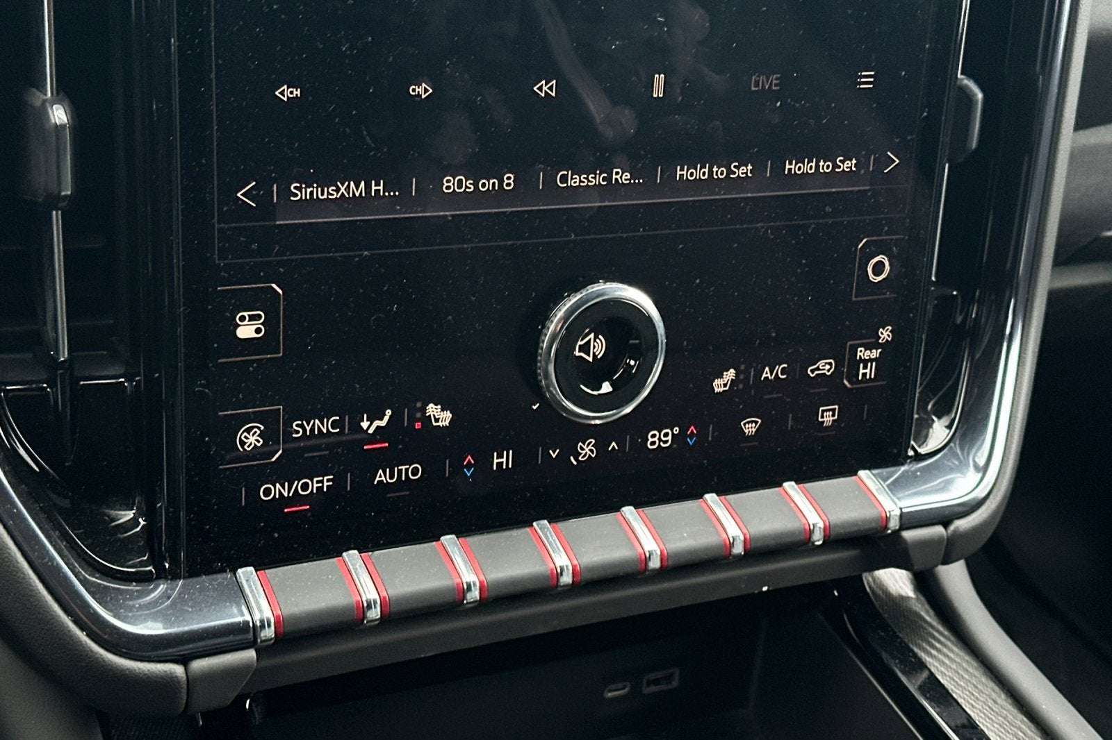 2025 GMC Yukon XL AT4