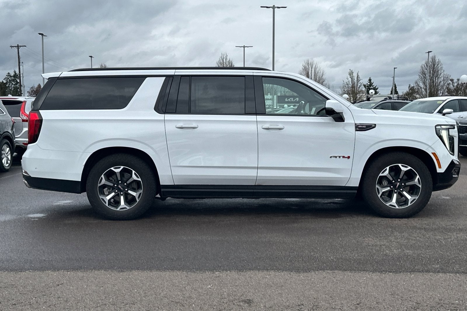 2025 GMC Yukon XL AT4