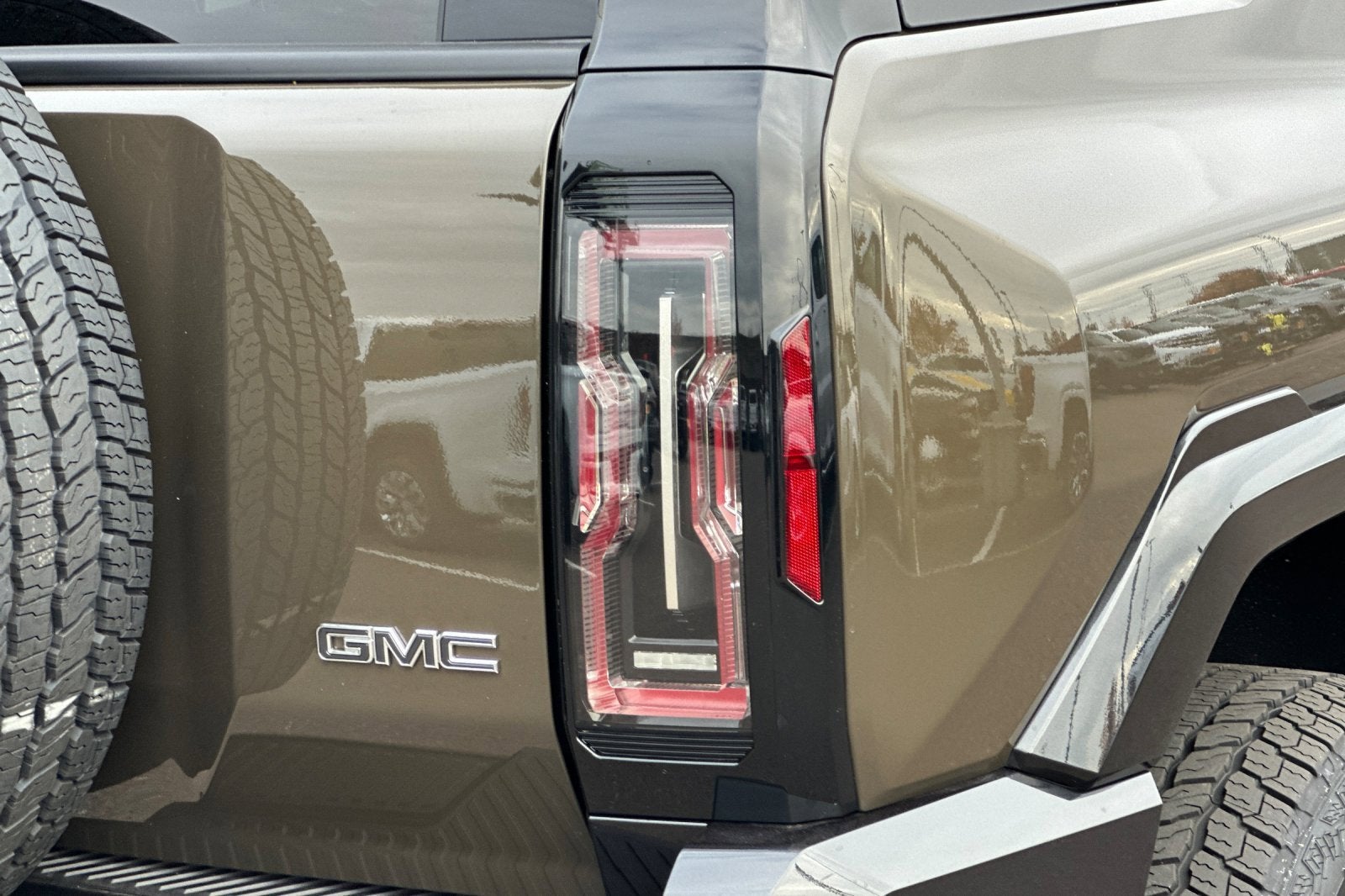 2026 GMC HUMMER EV SUV 2X