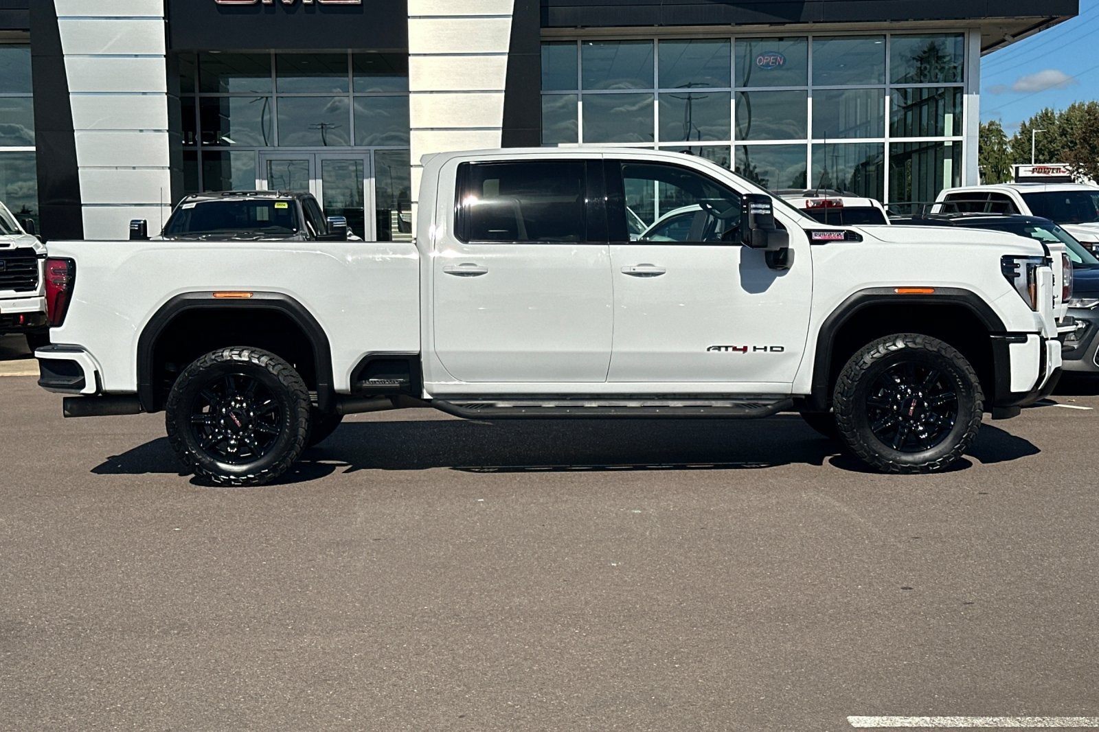 2025 GMC Sierra 2500 HD AT4