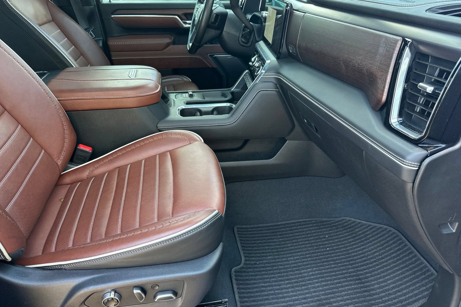 2025 GMC Sierra 3500 HD Denali Ultimate