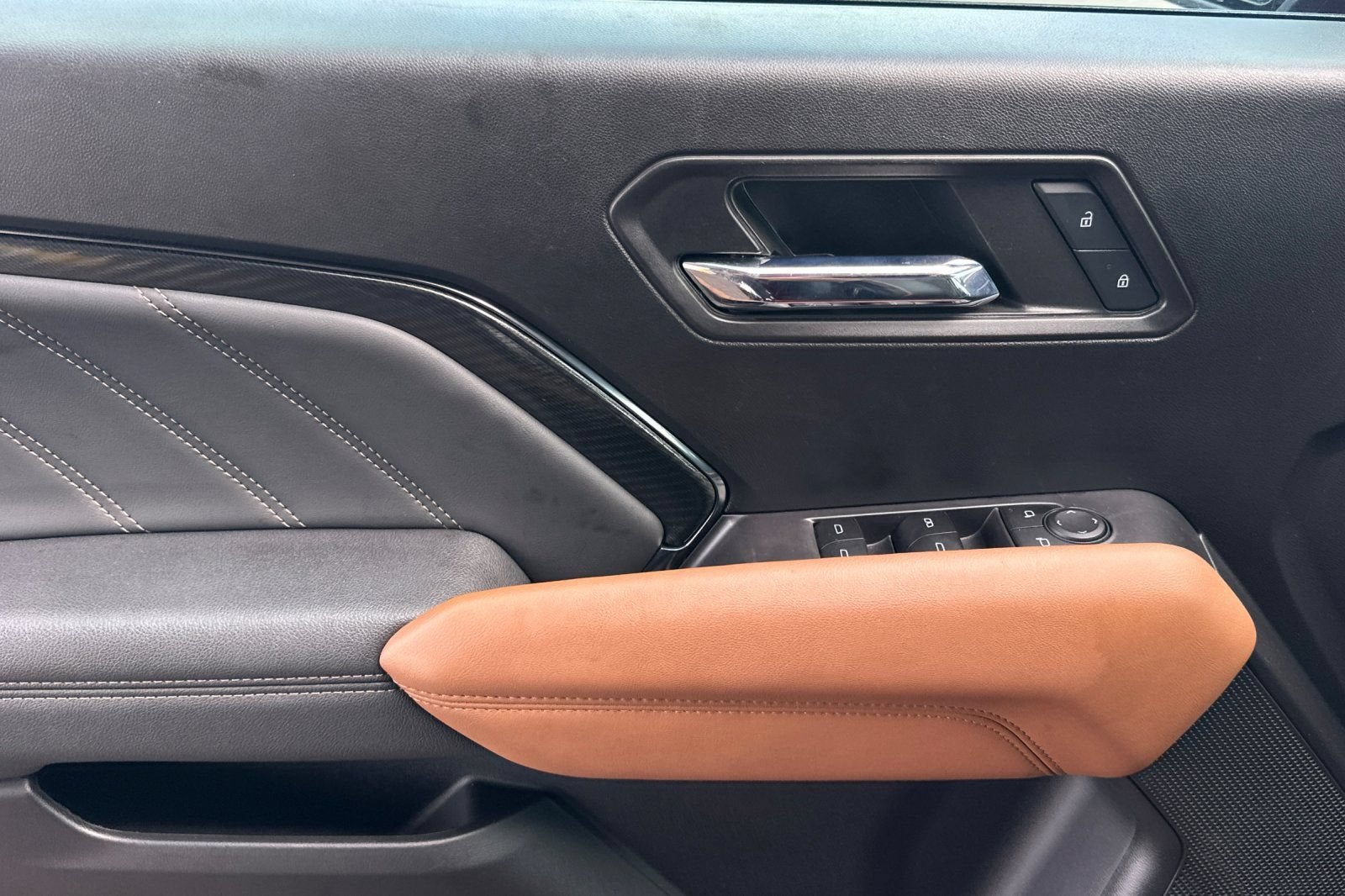 2023 GMC Canyon AT4 - Photo 11